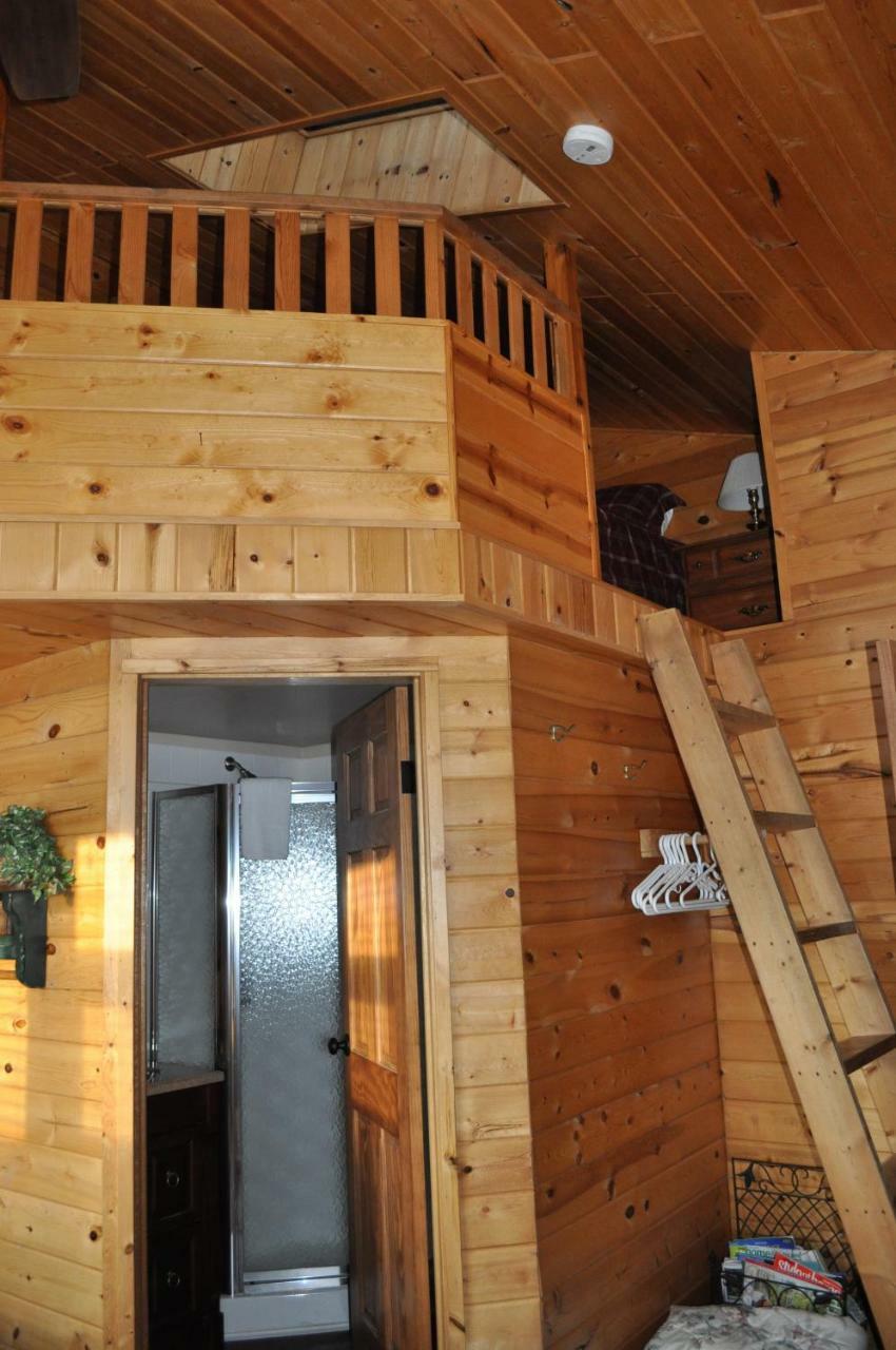 Rocky Ridge Country Lodge Mountain View Eksteriør bilde