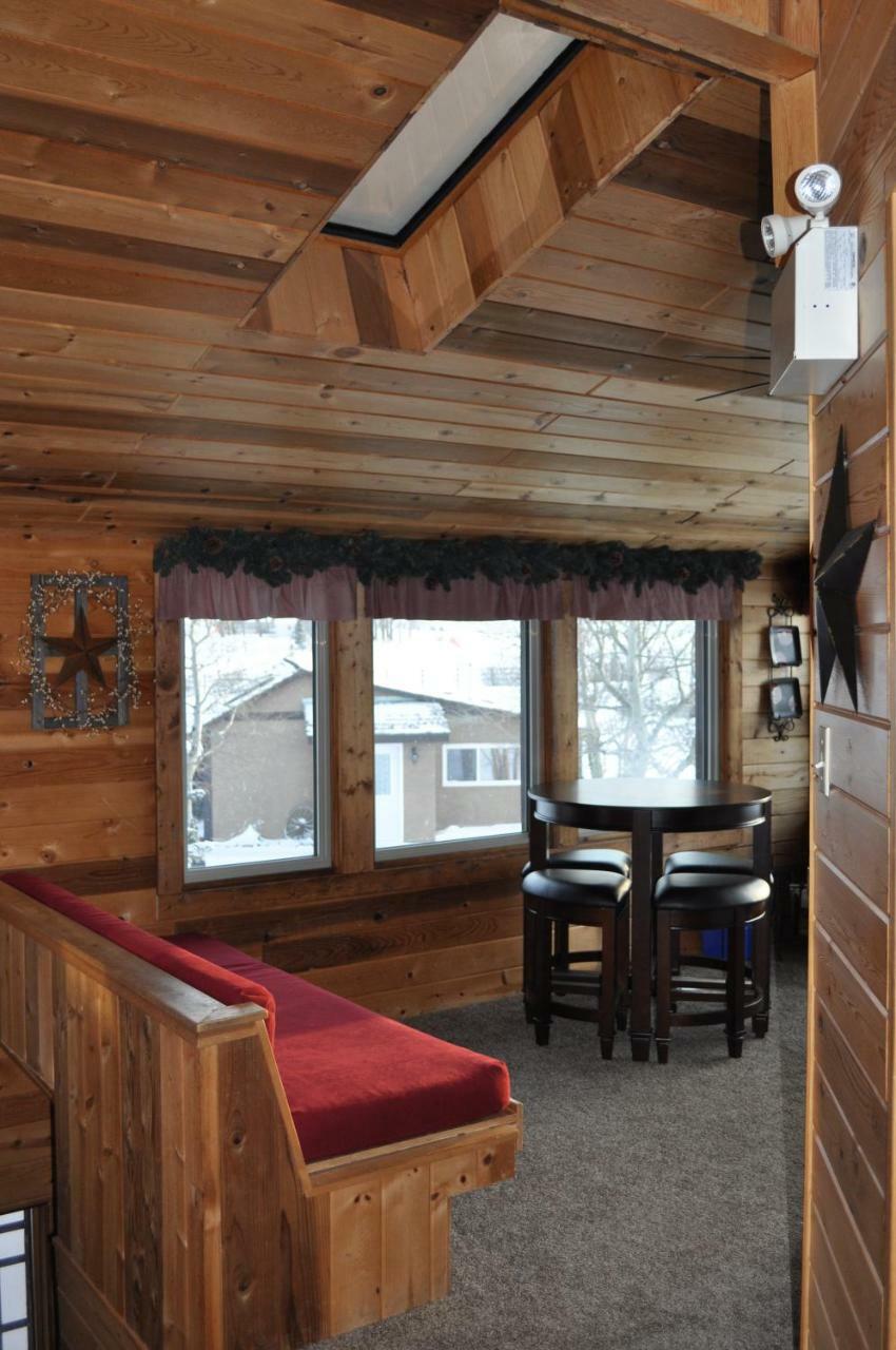 Rocky Ridge Country Lodge Mountain View Eksteriør bilde